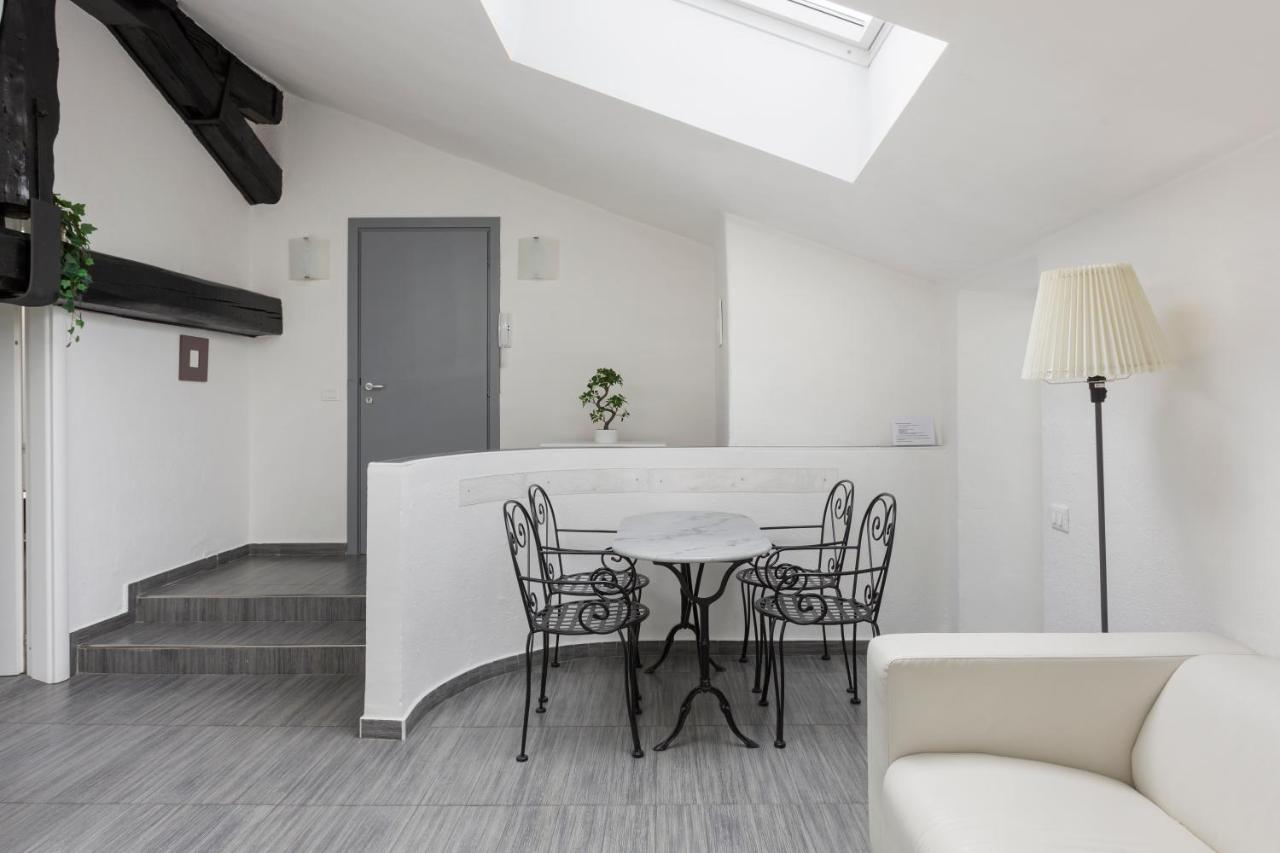 2 Bedroom 2 Bathroom Apt - Duomo 1 Милан Экстерьер фото