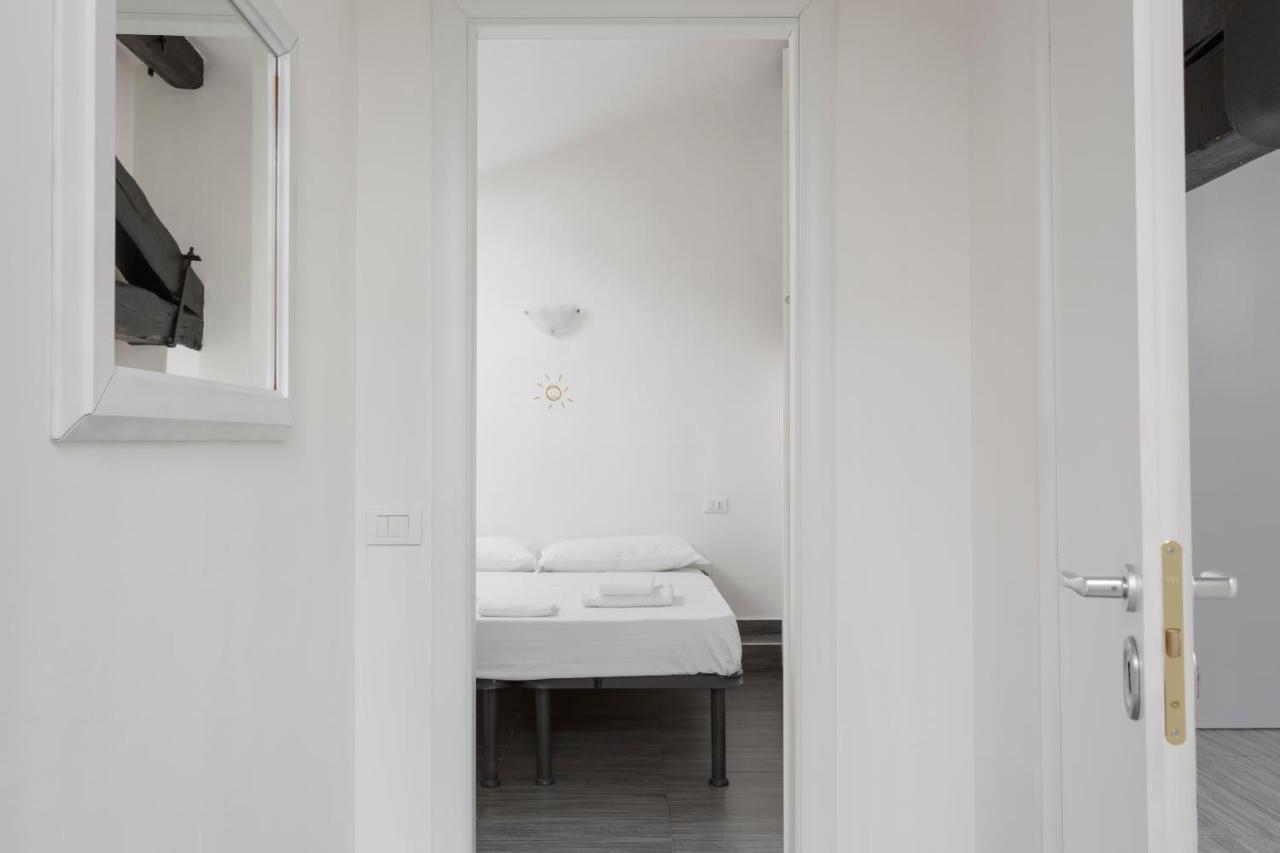 2 Bedroom 2 Bathroom Apt - Duomo 1 Милан Экстерьер фото